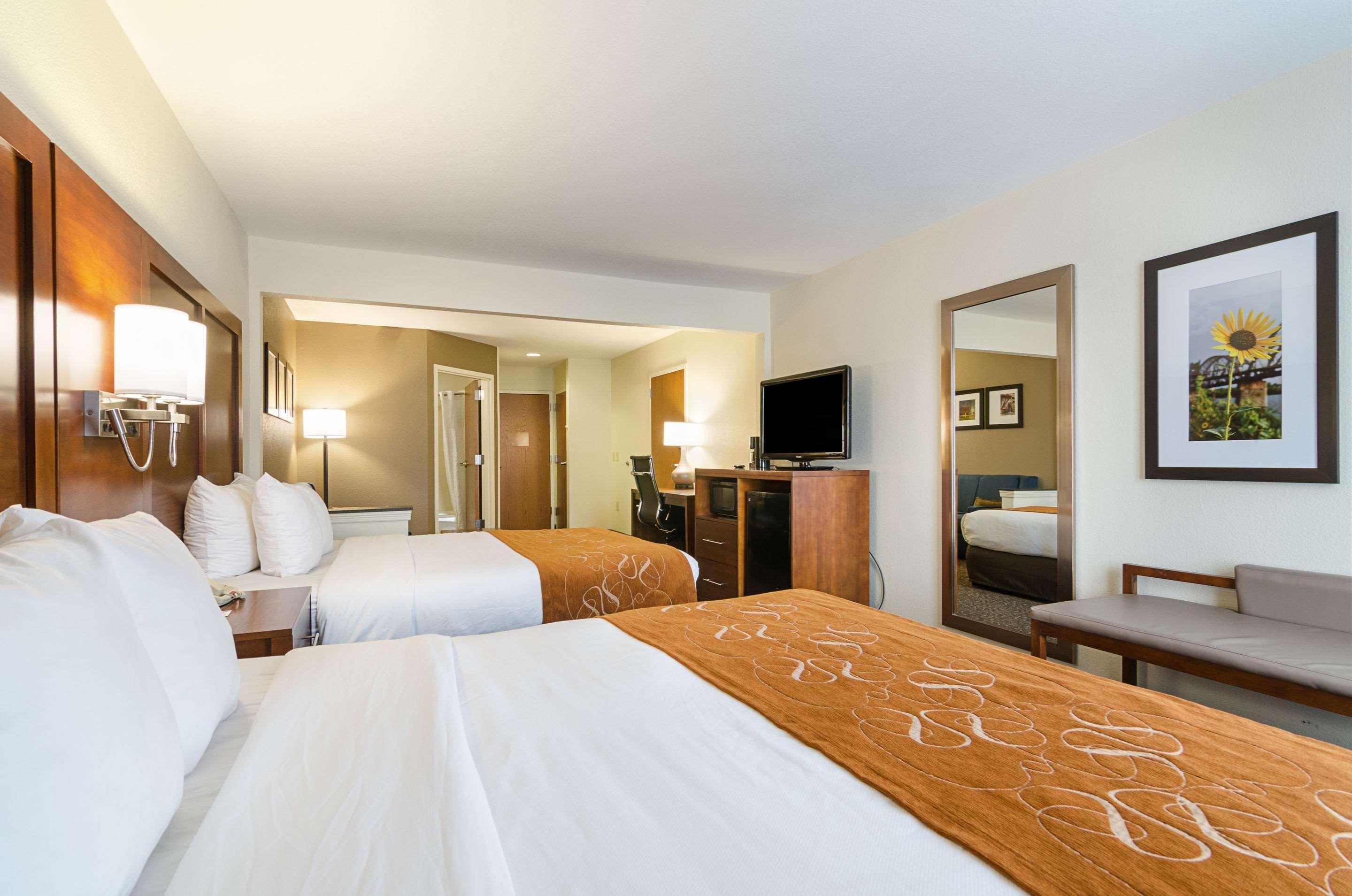 Quality Suites Springdale West I-49 Экстерьер фото
