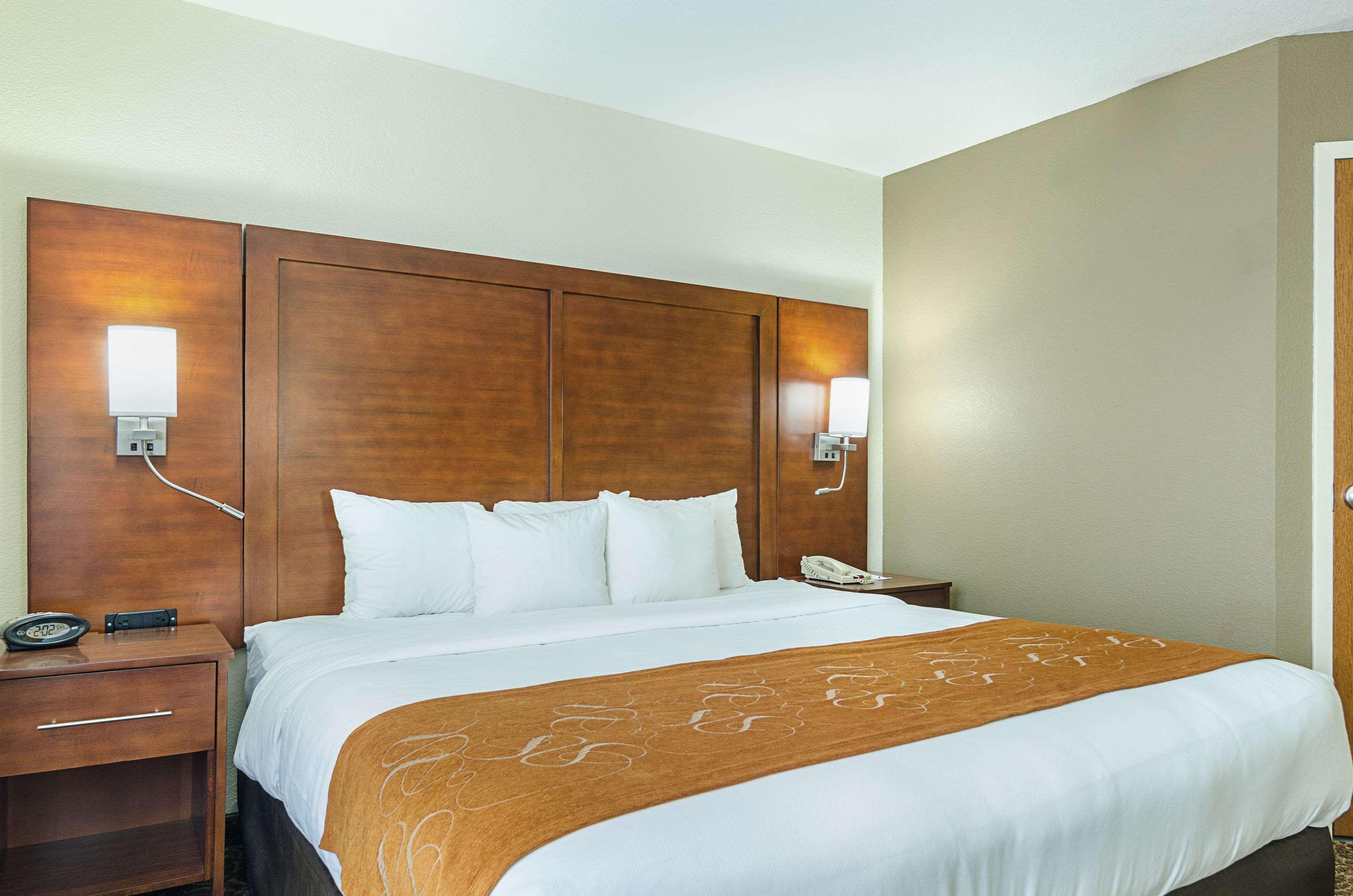 Quality Suites Springdale West I-49 Экстерьер фото
